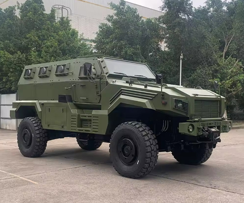 40~70mph 速度 鉄製の軍用装甲車 2 8人の乗組員と乗客