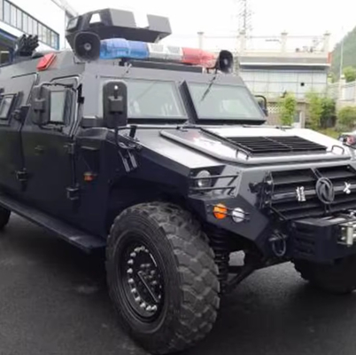 4×4装甲式暴動対策車両 巡査機 国境警備,通信司令部,攻撃 その他の任務